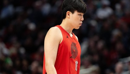 海洋之神·hy590官网-徐静雨：火箭连续两场指望老将KD绝杀？ 杨瀚森表现抢眼再接再厉